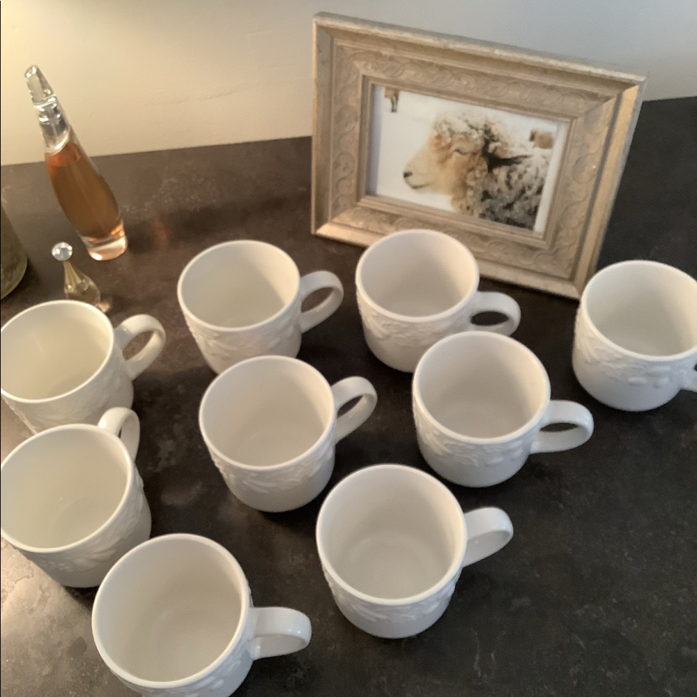 Vintage Gibson embossed fruit coffee mugs
Set of 2 - Picture 4 of 6